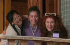 Samsung unveils global campaign video of Galaxy Z  