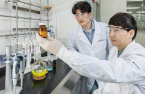 LG Display, LG Chem develop homegrown OLED material