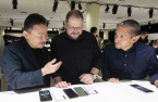 Samsung spurs XR device business as new cash cow