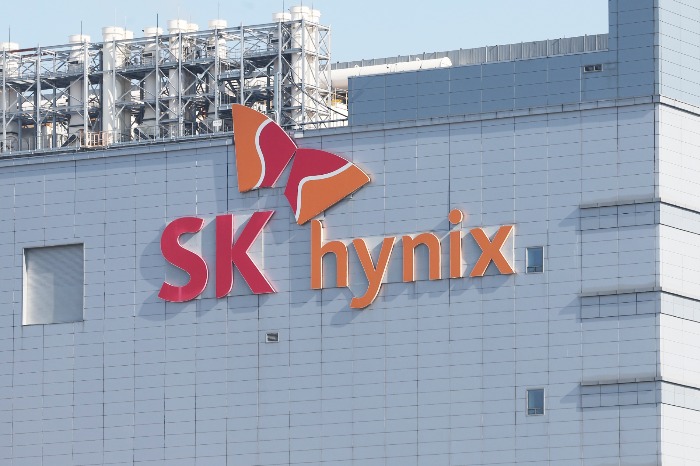 SK Hynix leads Samsung in customized HBM; lands Nvidia, Microsoft deals